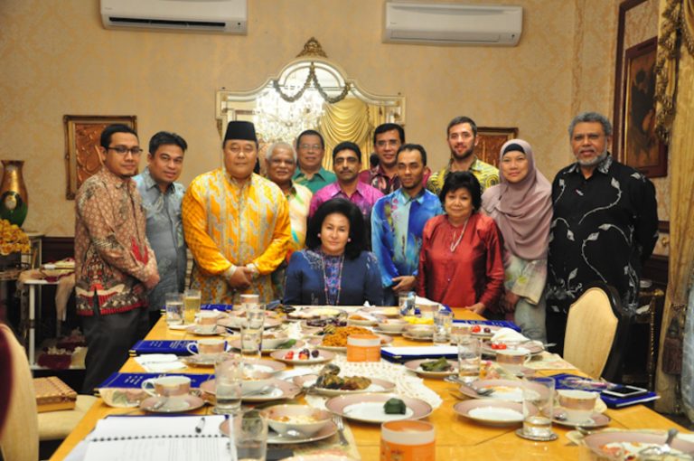 Kunjungan Hormat Ahli Lembaga Pengarah YAKEB Bertemu ...